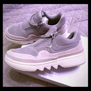 Women’s Jordan 1 XX Low Grey Zip Sneaker
